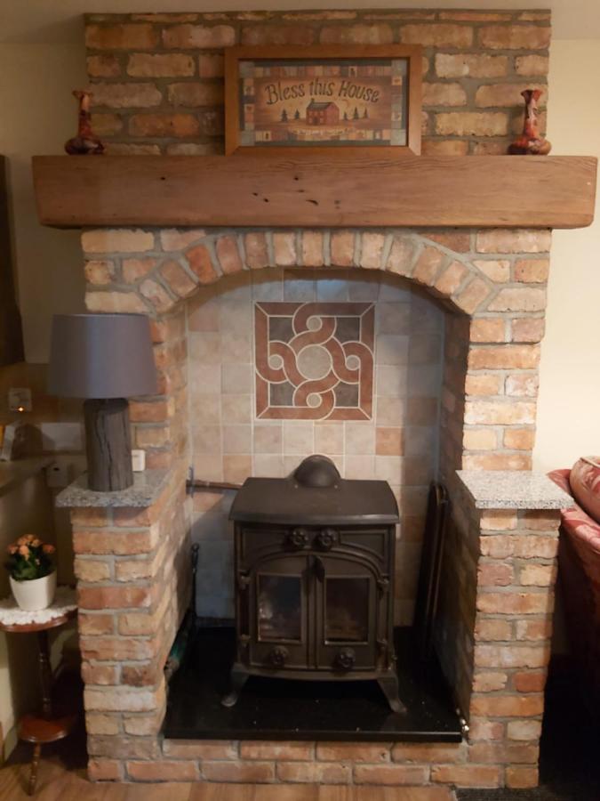 Lovely 2-Bed Cottage At The Foot Of The Mournes Ньюрі Екстер'єр фото